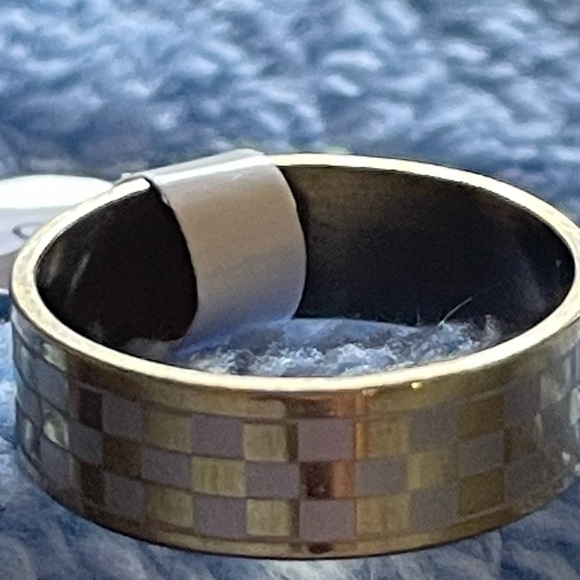Gold checkered coloured mens ring, size 8-9 (20mm) 3 for $10 - Picture 2 of 2